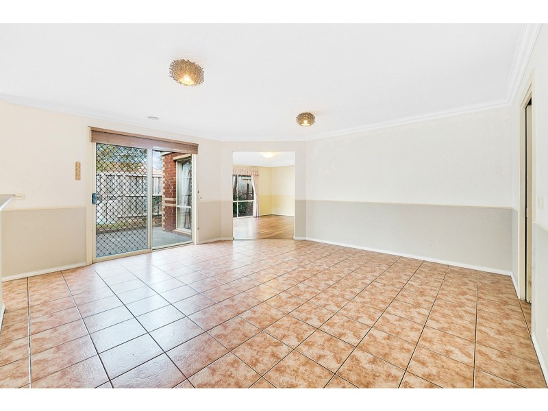 15 Sinatra Way, Cranbourne East VIC 3977