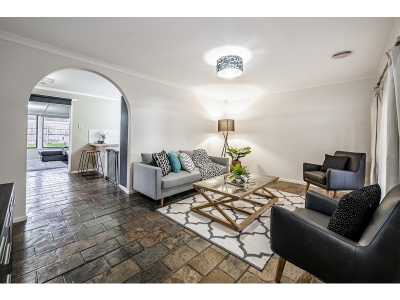 14 Emma Court, Hampton Park VIC 3976