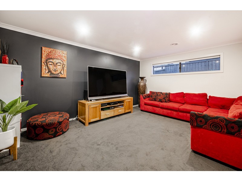 35 Viewbright Road, Clyde North VIC 3978