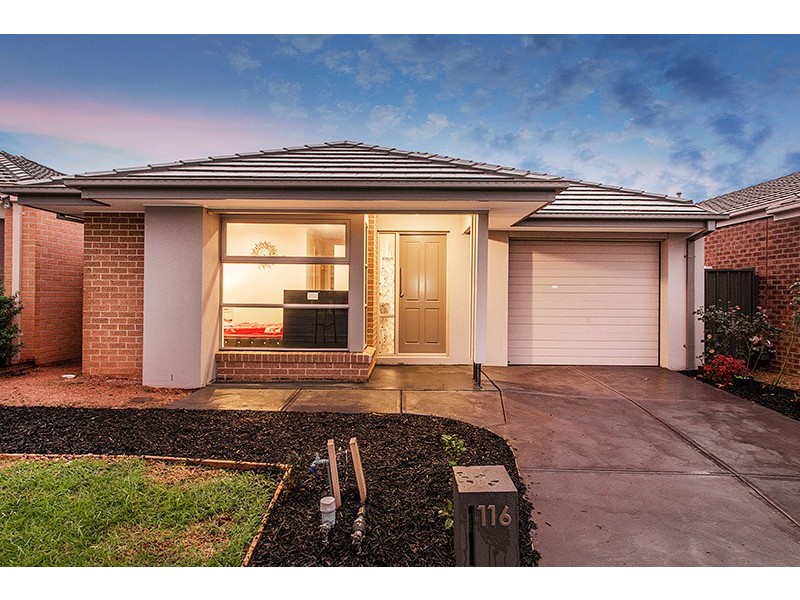 116 Elmslie Drive, Cranbourne East VIC 3977