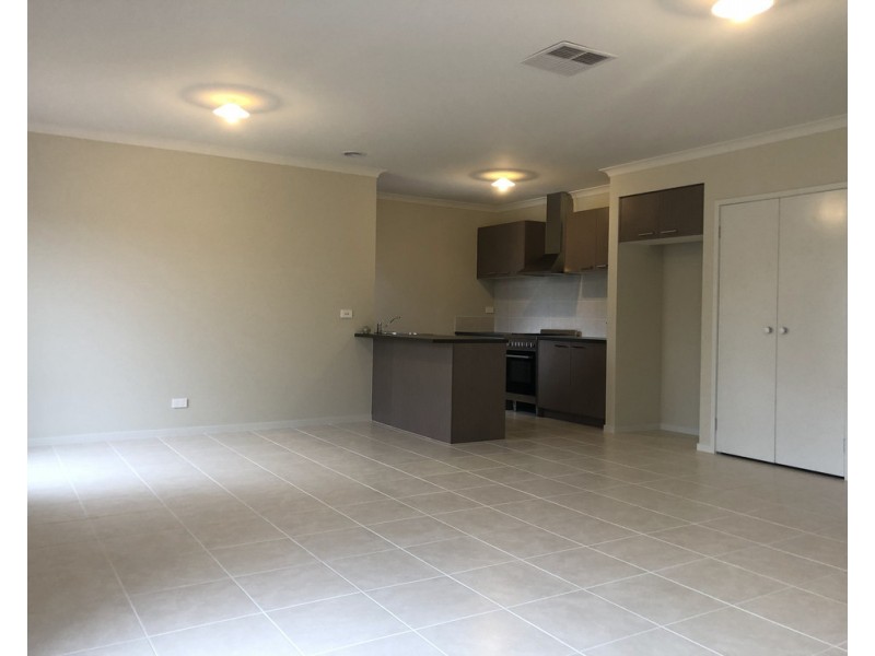 21 Michigan Road, Clyde VIC 3978