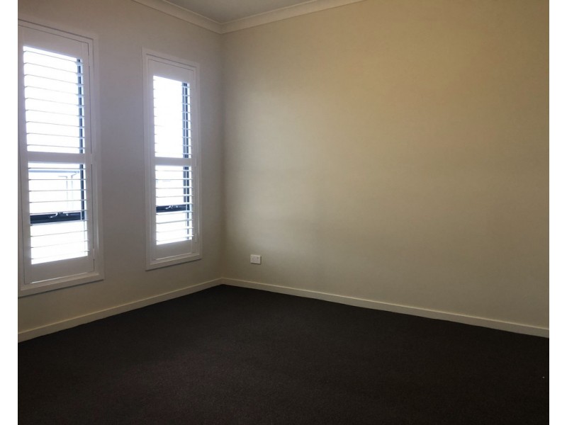 21 Michigan Road, Clyde VIC 3978