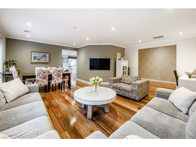 9 Brookwater Parade, Lyndhurst VIC 3975