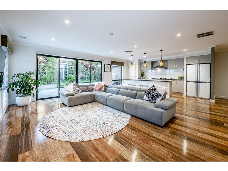 9 Brookwater Parade, Lyndhurst VIC 3975