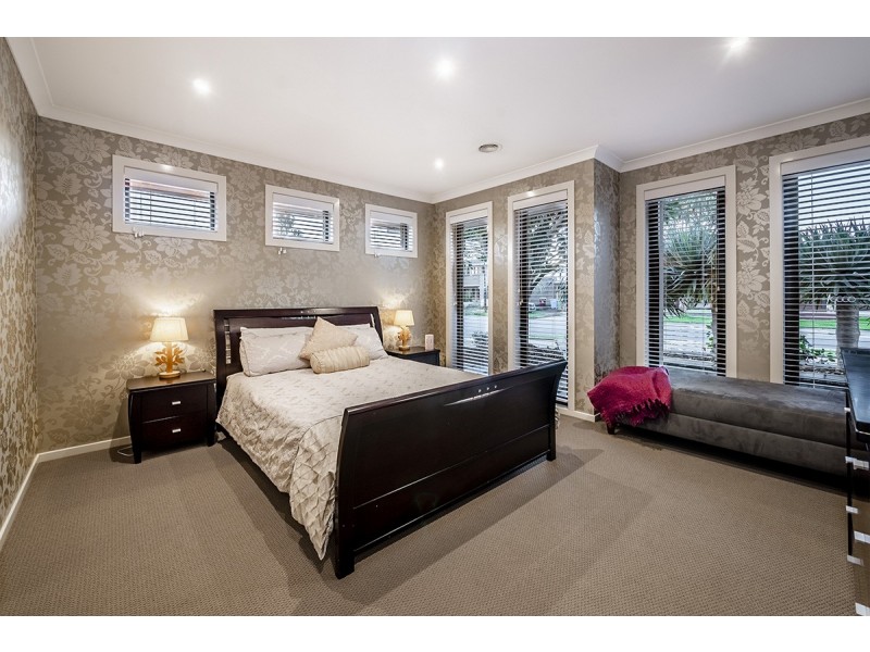 9 Brookwater Parade, Lyndhurst VIC 3975