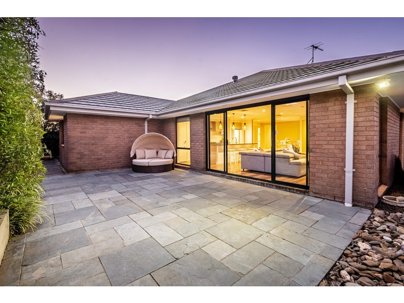 9 Brookwater Parade, Lyndhurst VIC 3975