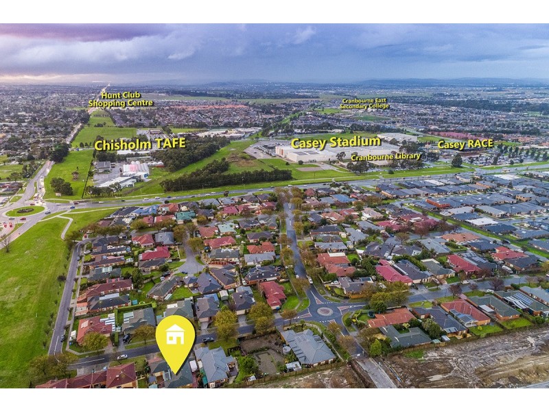 24 Jagger Circuit, Cranbourne East VIC 3977