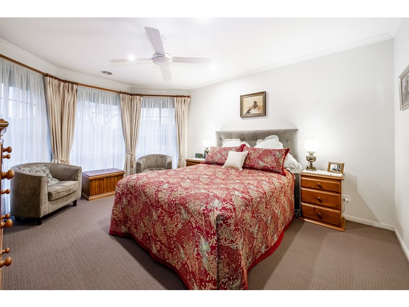 24 Jagger Circuit, Cranbourne East VIC 3977