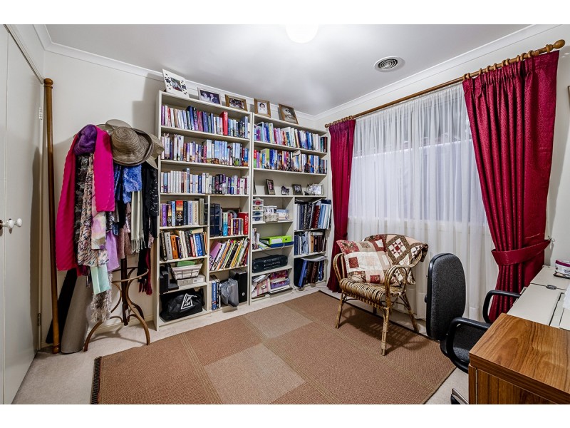 24 Jagger Circuit, Cranbourne East VIC 3977