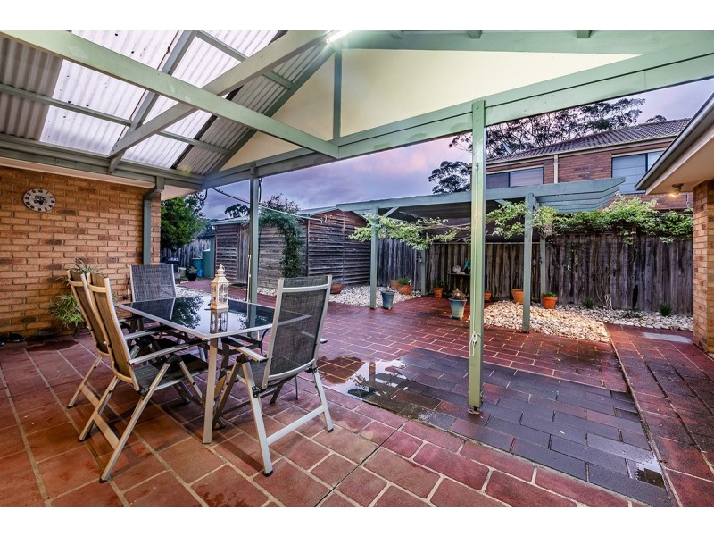 24 Jagger Circuit, Cranbourne East VIC 3977