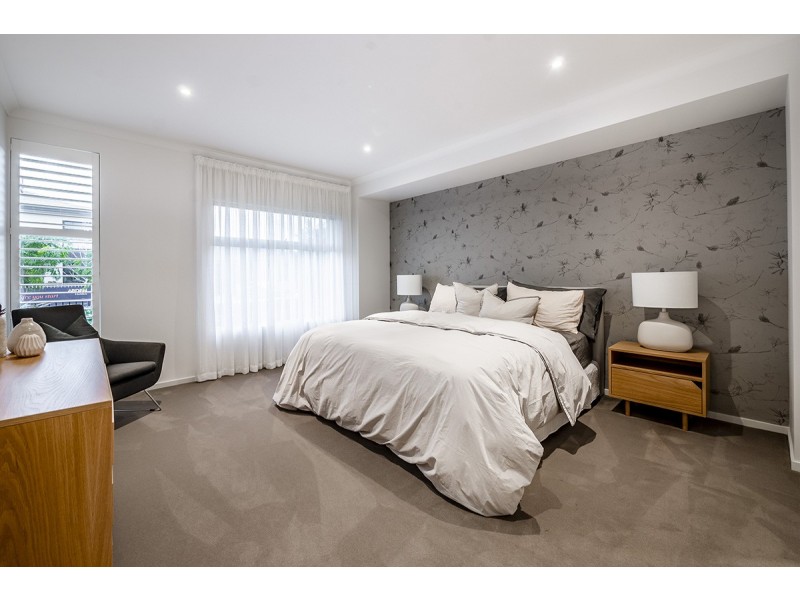 4 Tallrush Street, Clyde North VIC 3978