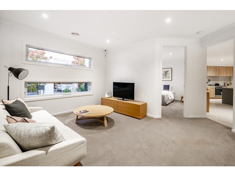 4 Tallrush Street, Clyde North VIC 3978