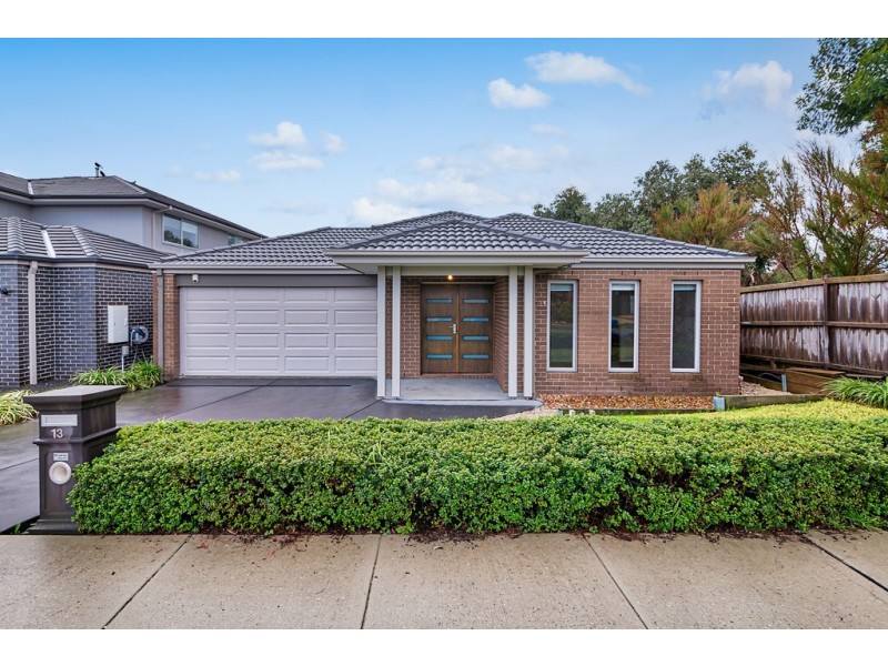 13 Emu Bush Drive, Cranbourne West VIC 3977
