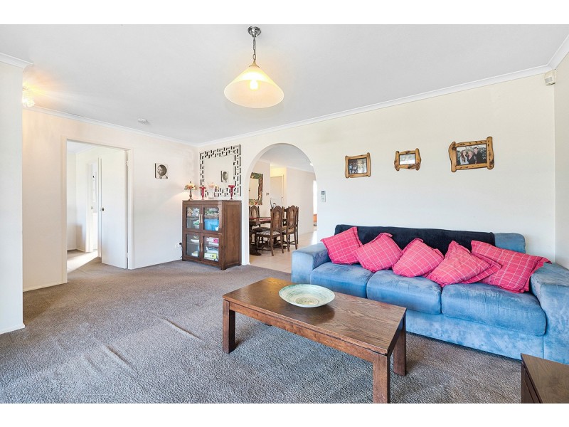 7 Nyah Place, Cranbourne West VIC 3977