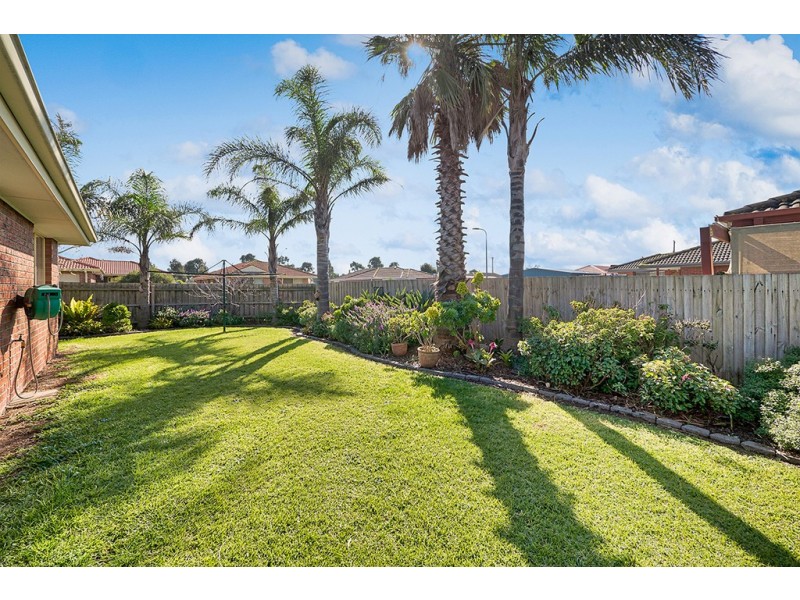 7 Nyah Place, Cranbourne West VIC 3977