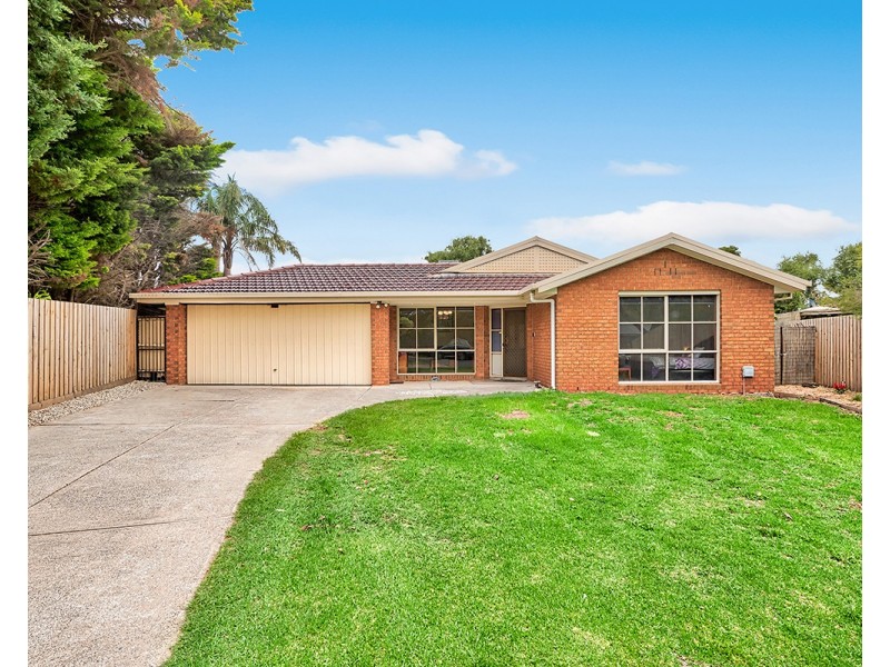 12 Hollyhock Court, Cranbourne North VIC 3977