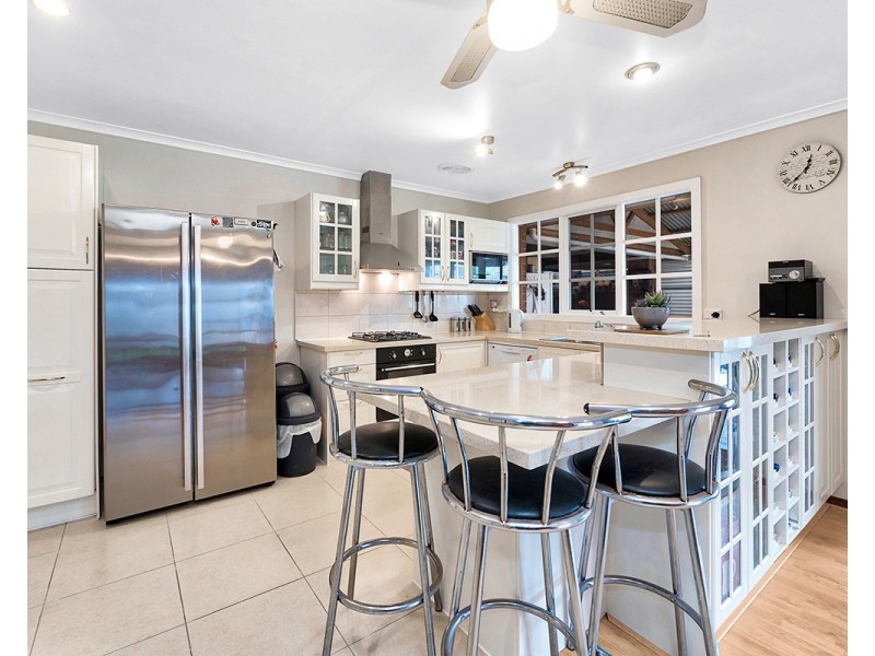 12 Hollyhock Court, Cranbourne North VIC 3977