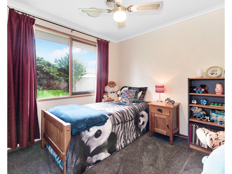 12 Hollyhock Court, Cranbourne North VIC 3977