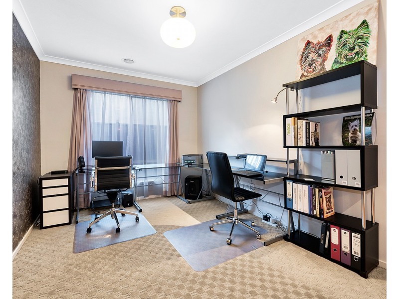 4 Blue Peppermint Court, Lyndhurst VIC 3975