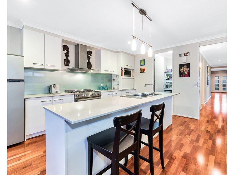 4 Blue Peppermint Court, Lyndhurst VIC 3975