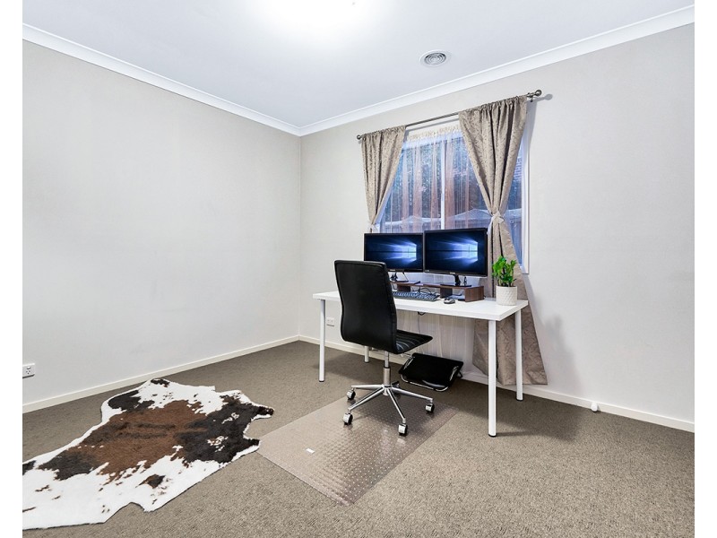 4 Blue Peppermint Court, Lyndhurst VIC 3975