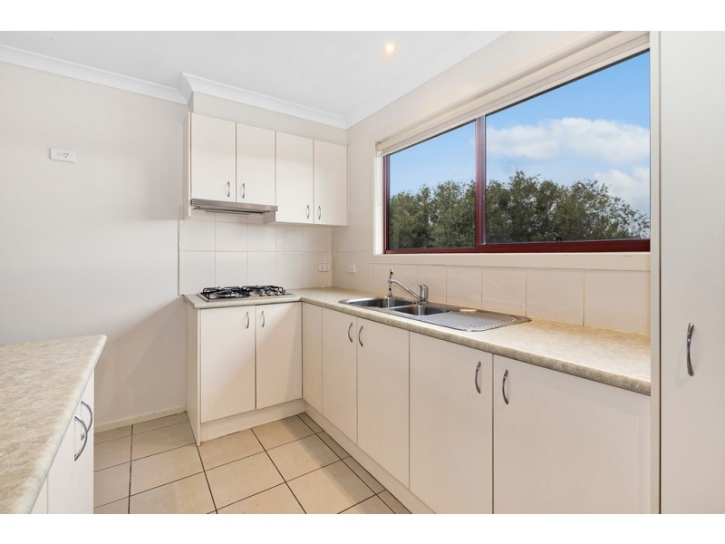 39 Lake View Drive, Narre Warren South VIC 3805