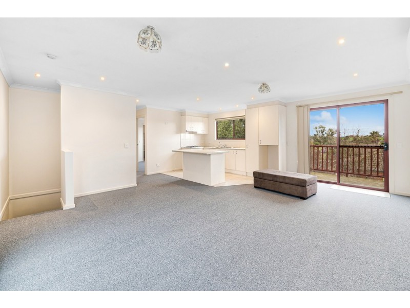39 Lake View Drive, Narre Warren South VIC 3805