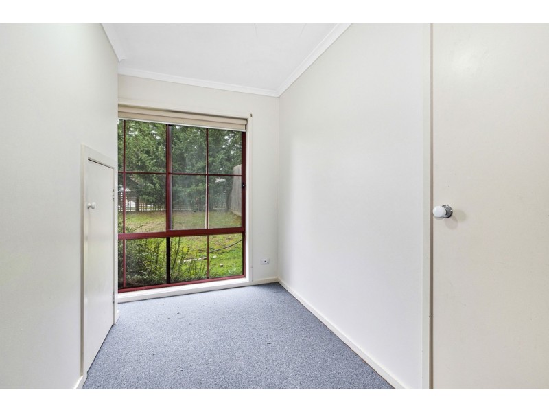 39 Lake View Drive, Narre Warren South VIC 3805