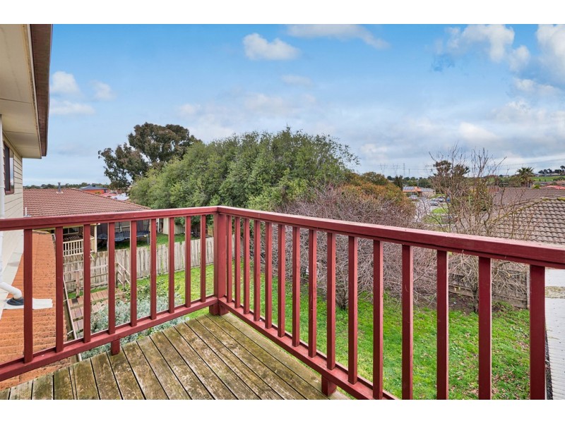 39 Lake View Drive, Narre Warren South VIC 3805