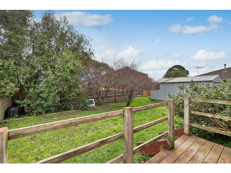 39 Lake View Drive, Narre Warren South VIC 3805