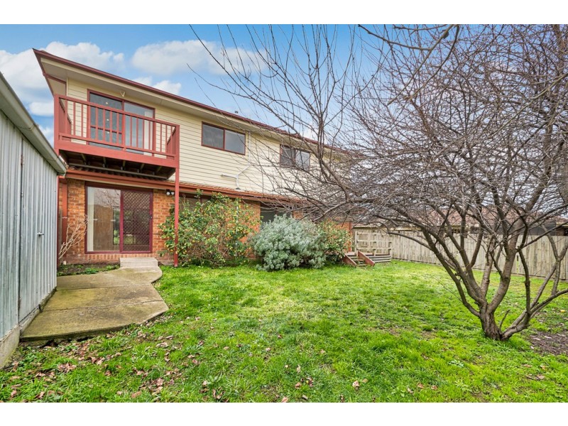 39 Lake View Drive, Narre Warren South VIC 3805