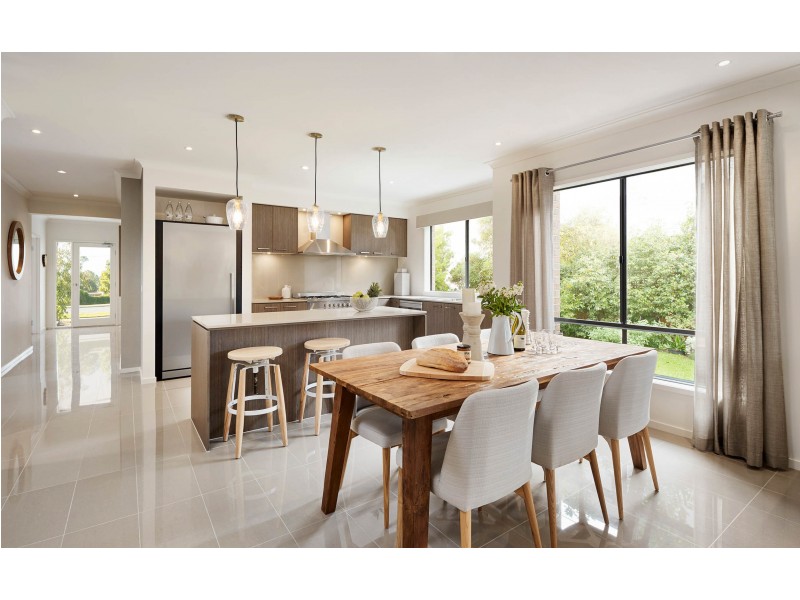 16 Welsh Crescent, Clyde North VIC 3978