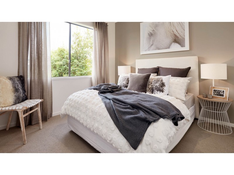 16 Welsh Crescent, Clyde North VIC 3978