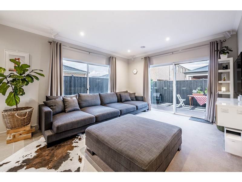 18 Anfield Road, Clyde North VIC 3978