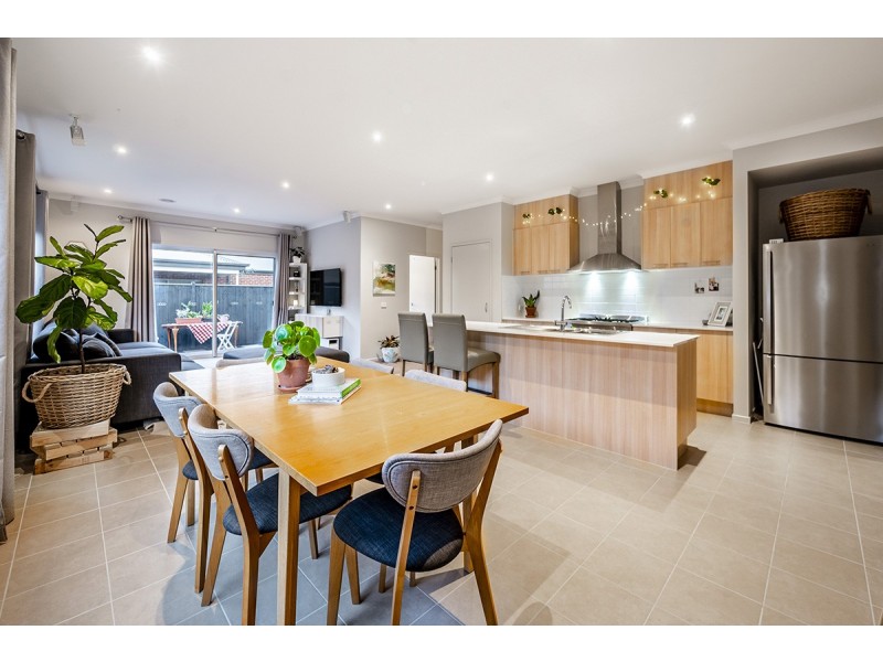 18 Anfield Road, Clyde North VIC 3978