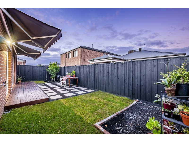 18 Anfield Road, Clyde North VIC 3978