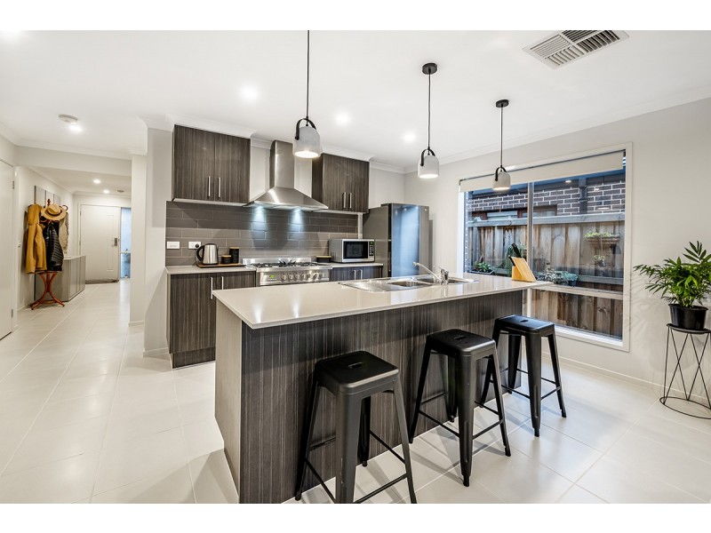 40 Green Gully Road, Clyde VIC 3978