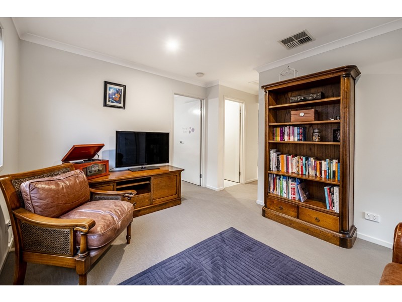 40 Green Gully Road, Clyde VIC 3978