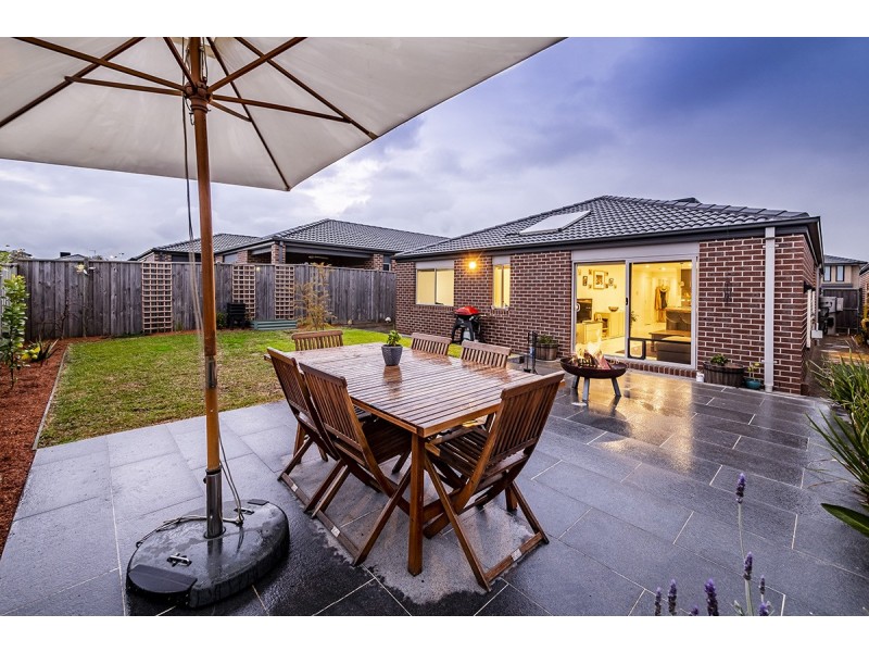 40 Green Gully Road, Clyde VIC 3978