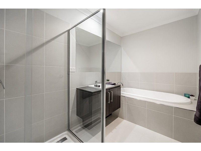 40 Green Gully Road, Clyde VIC 3978