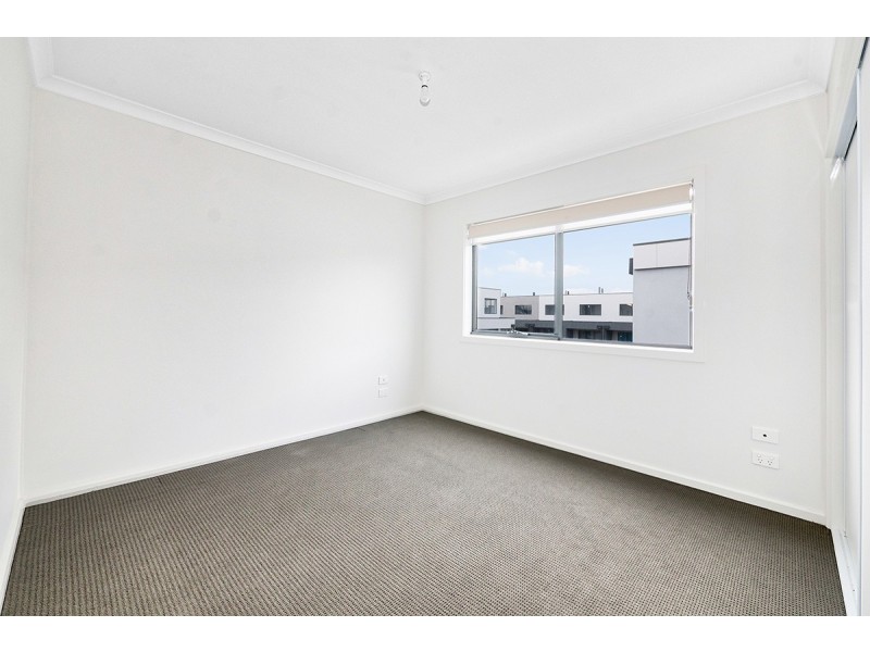 33 Bianca Court, Pakenham VIC 3810