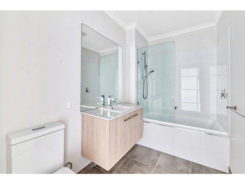 33 Bianca Court, Pakenham VIC 3810