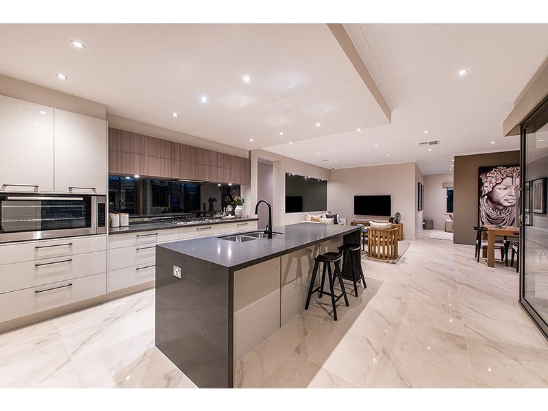 12 Moxham Drive, Clyde North VIC 3978