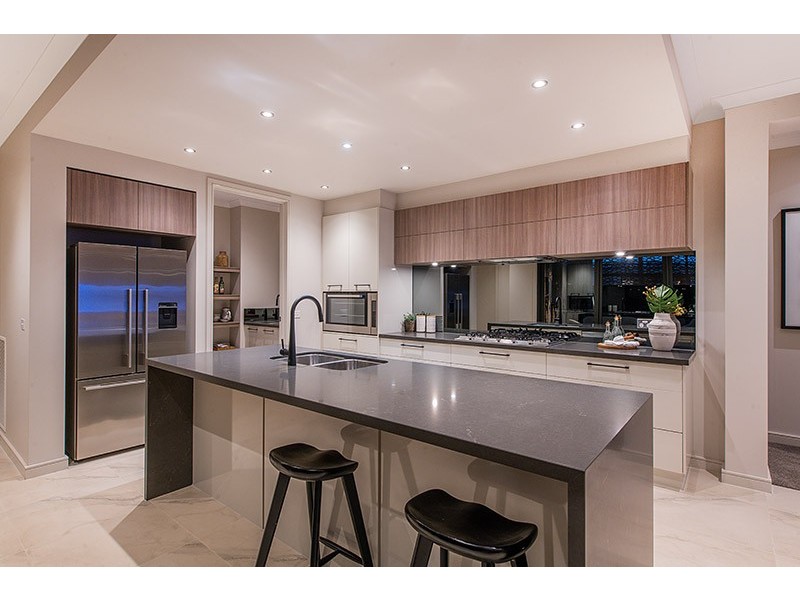 12 Moxham Drive, Clyde North VIC 3978