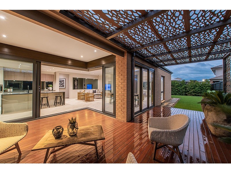 12 Moxham Drive, Clyde North VIC 3978