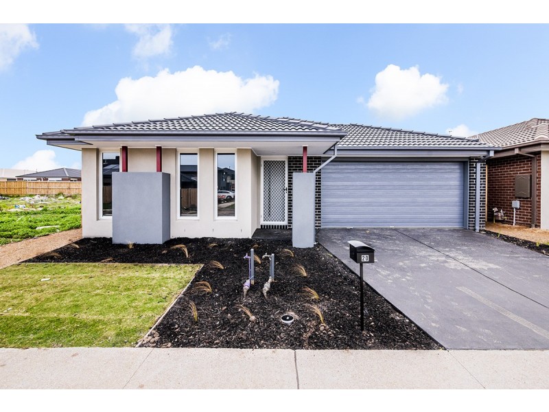 20 Shirley Street, Pakenham VIC 3810