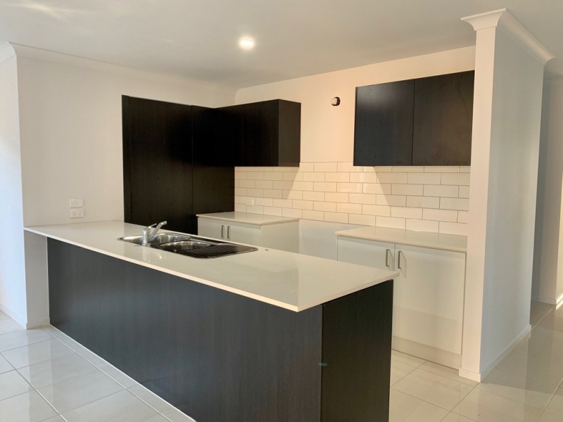 20 Shirley Street, Pakenham VIC 3810