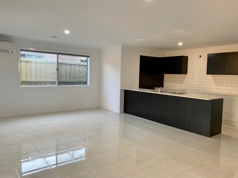 20 Shirley Street, Pakenham VIC 3810