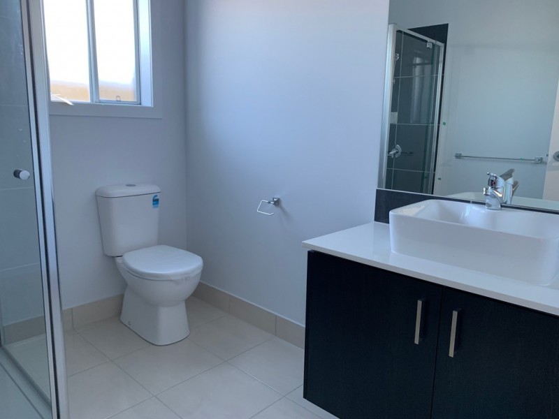 20 Shirley Street, Pakenham VIC 3810