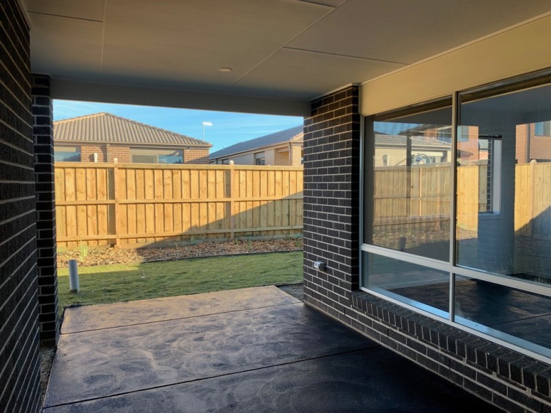 20 Shirley Street, Pakenham VIC 3810